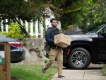Federal agents search Ilhan Omar home in Washington criminal investigation