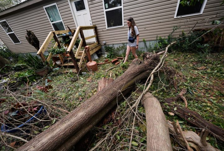Isaias leaves thousands without power across Florida and Alabama after landfall