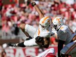 No. 15 Tennessee rallies to beat Arkansas 24-17 in Fayetteville